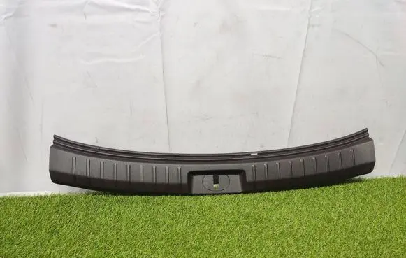 Hyundai Santa Fe Trunk/boot sill cover protection 857704Z300