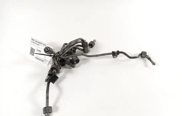 Fuel injector supply line/pipe