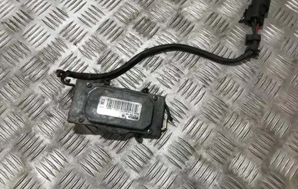 Ford Focus C-MAX Coolant fan relay 1137328148