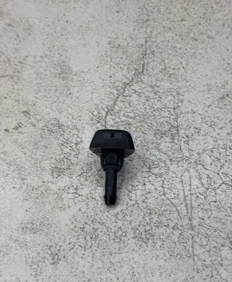 Windshield washer spray nozzle