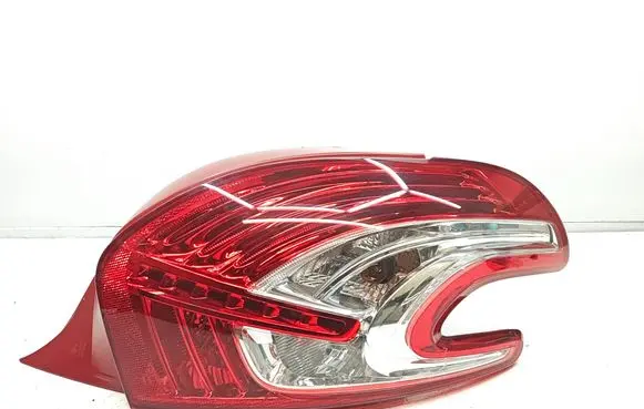Peugeot 208 I Rear/tail lights 9672628380