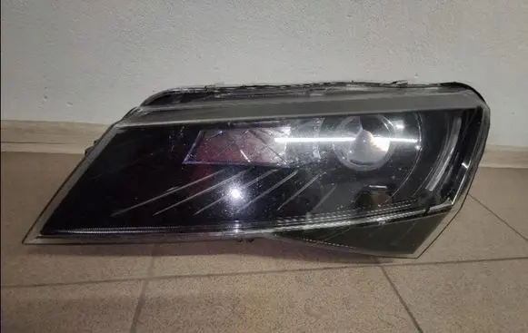 Skoda Superb B8 (3V) Headlight/headlamp 3V1941015A