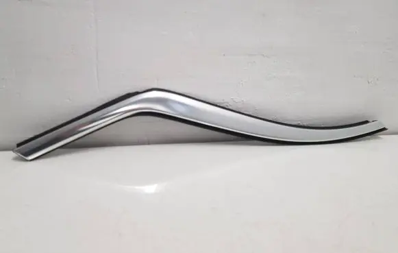 Opel Crossland X Rear side glass trim 39008050 39008048