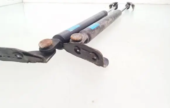 Mazda Premacy Tailgate/trunk strut/damper 2eg31ae58 2eh05ae60