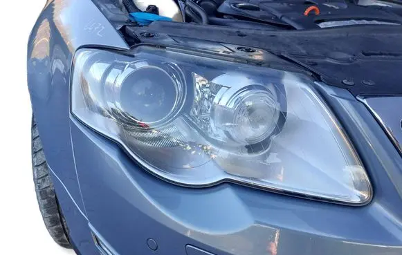 Volkswagen PASSAT B6 Headlight/headlamp 3C0941752K