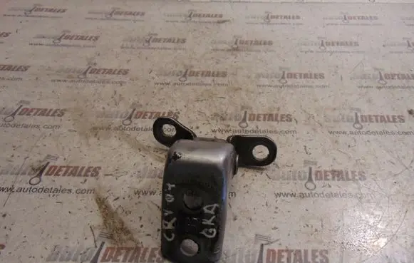 Honda CR-V Rear door lower hinge