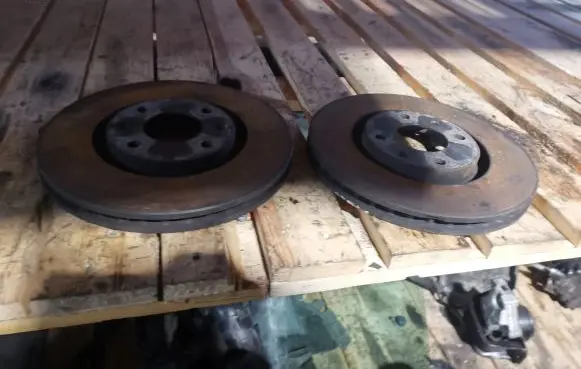 Peugeot 3008 I Front brake disc
