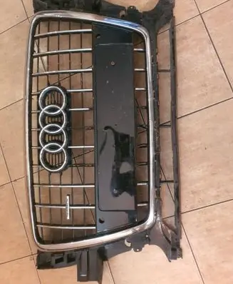 Audi Q5 SQ5 Front bumper upper radiator grill 8R0853651b 8R0853651d