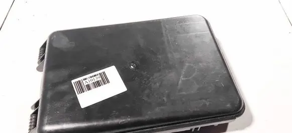 Volkswagen PASSAT B5.5 Fuse box cover 8d0927355a