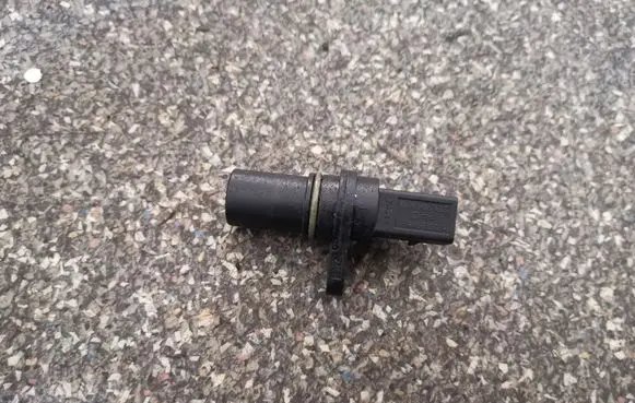 Audi A4 S4 B8 8K Crankshaft position sensor 06H906433