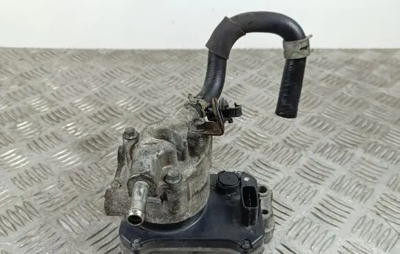 Mitsubishi Outlander Other engine bay part