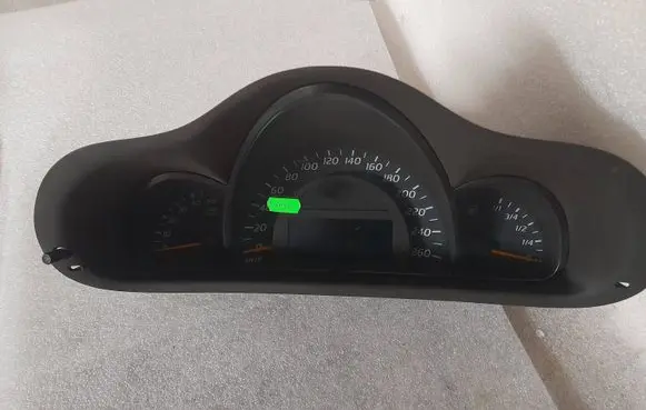 Mercedes-Benz C W203 Speedometer (instrument cluster) a2035404247 2035404247