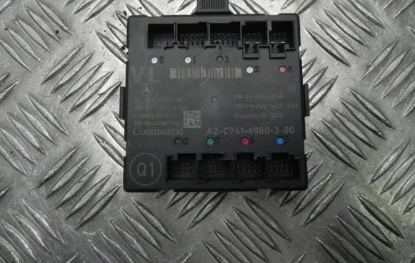 Mercedes-Benz E A207 Door control unit/module A2129001529 G3345