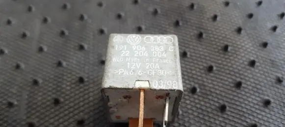 Volkswagen PASSAT B5.5 Other relay 191906383C 22204004