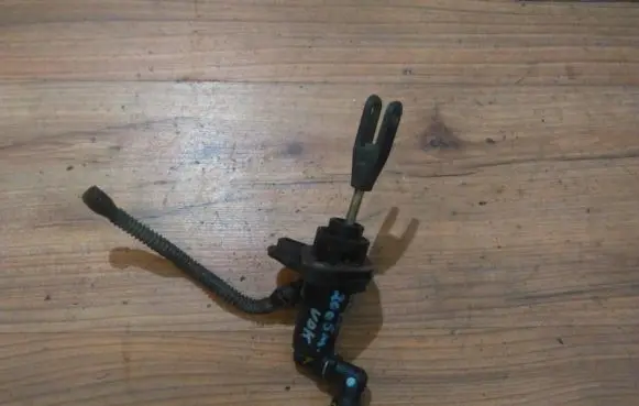Mitsubishi Colt Clutch master cylinder a4542900004