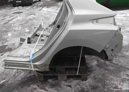 Nissan Leaf II (ZE1) Rear quarter panel 