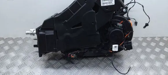 Cadillac XT6 Interior heater climate box assembly 84889091