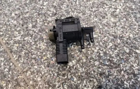 Audi A6 S6 C6 4F Turbo solenoid valve 1K0906283A