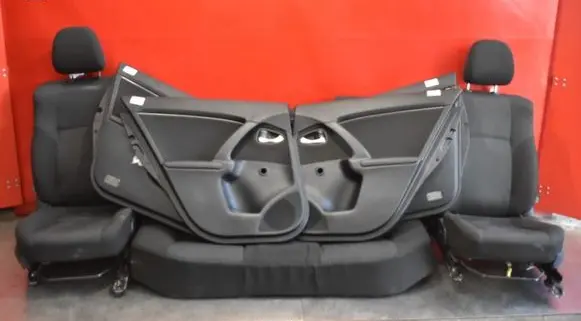 Toyota Avensis T270 Seat set 