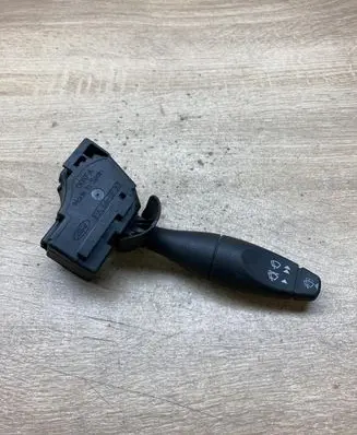 Ford Focus Wiper control stalk 