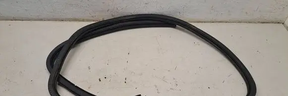 Volkswagen Jetta V Front door rubber seal 1K5867911