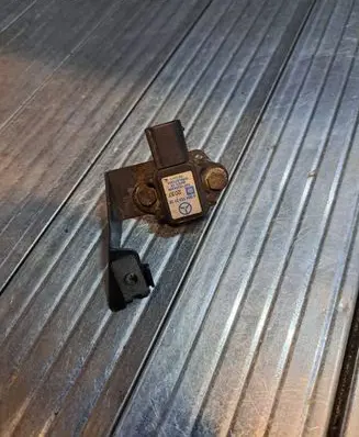 Mercedes-Benz Sprinter W906 Air pressure sensor A0041533128 2037 16244349