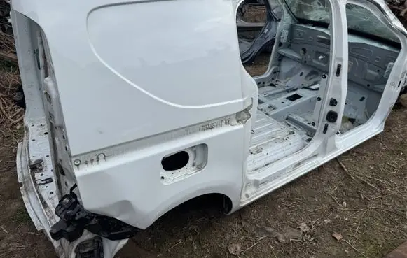 Renault Express Rear quarter panel 