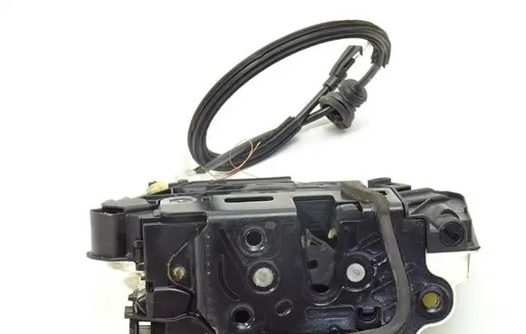 Skoda Superb B6 (3T) Front door lock 1S1837016B