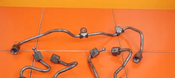 Jeep Compass Fuel injector supply line/pipe 651971