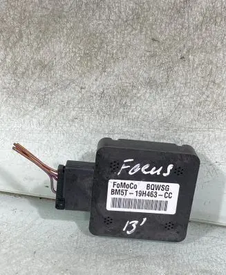 Ford Focus Antenna control unit Bm5t19h463cc