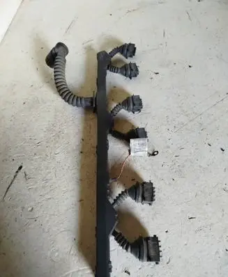 BMW 5 E39 Ignition plug leads L7993 V68977YL