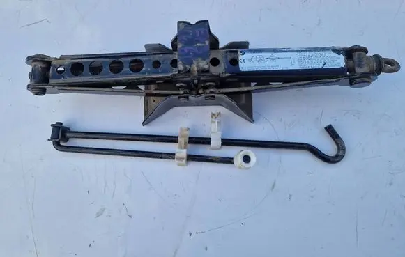 BMW X3 E83 Lift Jack 3403642