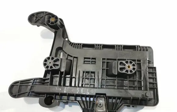 Volkswagen Golf VI Battery tray 1KM915333