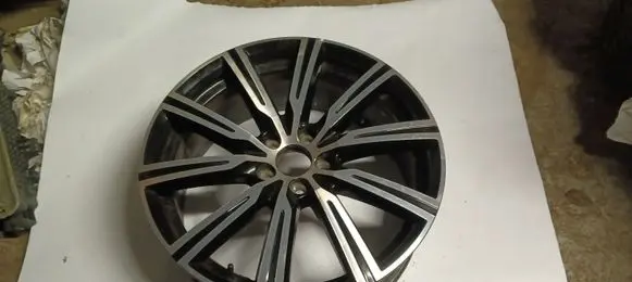 Volvo XC90 R19 alloy rim 31423852 31423952