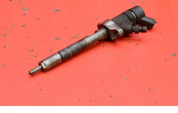 Ford Focus C-MAX Fuel injector 0445110259