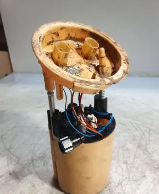 BMW 3 E90 E91 In-tank fuel pump 7190943 36230801