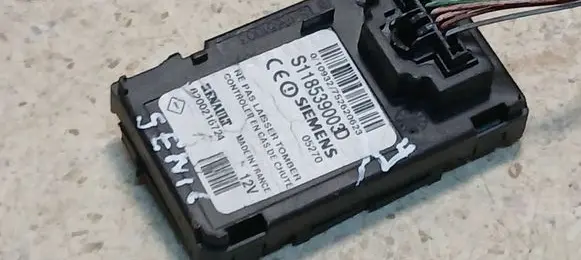 Renault Scenic II - Grand scenic II Ignition key card reader 8200216724 S118539003D
