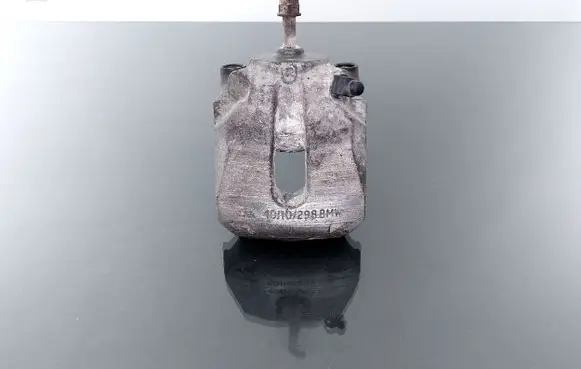 BMW 5 E39 Rear brake caliper 4010298