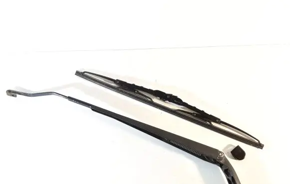 Toyota Corolla E120 E130 Front wiper blade arm 8521102110B 180653