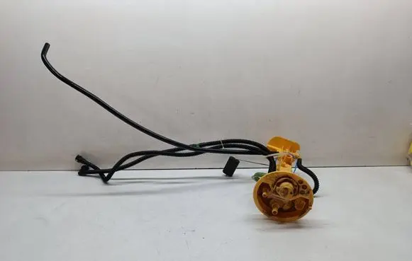 BMW X5 E70 Fuel level sensor 7164316