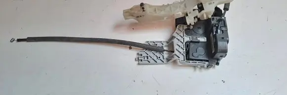 KIA Sportage Front door lock