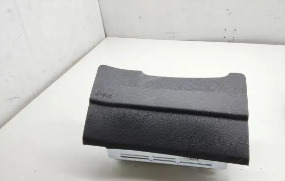 Knee airbag