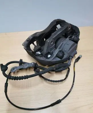 BMW 7 F01 F02 F03 F04 Front brake caliper 60136
