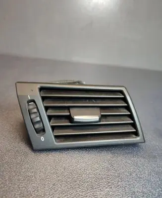 BMW X3 E83 Dashboard side air vent grill/cover trim 3415974