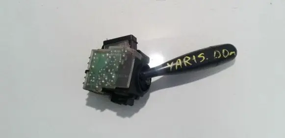 Toyota Yaris Wiper control stalk 173647