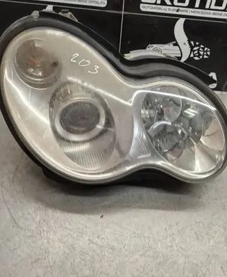 Mercedes-Benz C W203 Headlight/headlamp A2038203861