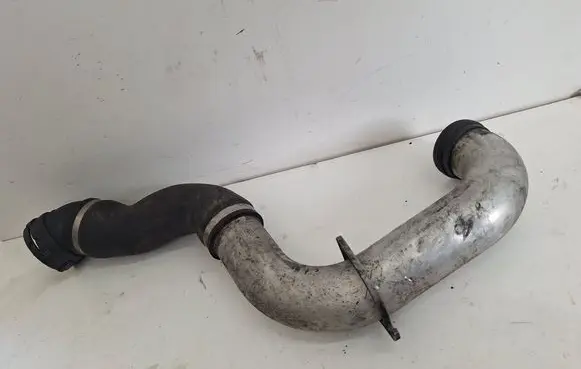 Intercooler hose/pipe