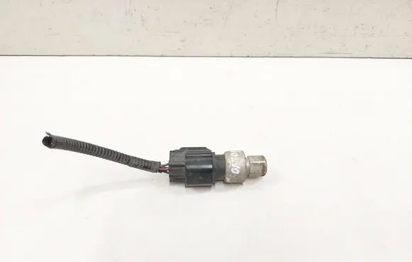 Volvo C30 Air conditioning (A/C) pressure sensor E3938001