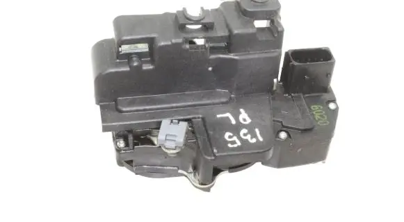 Chevrolet Captiva Coupe door lock (next to the handle) 