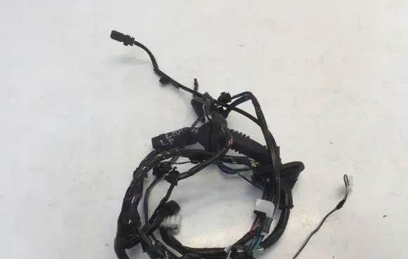 Mitsubishi L200 Front door wiring loom 8512F060